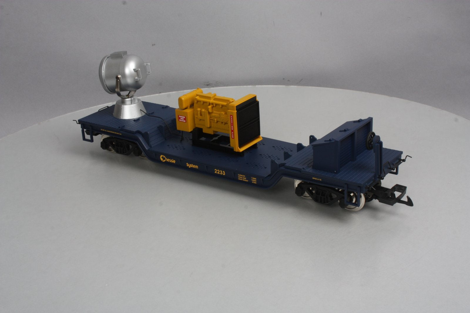 USA Trains 17328 G Chessie Searchlight Car - Metal Wheels