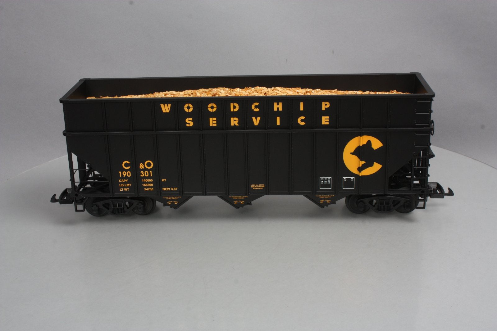 USA Trains R14087 G Chessie Woodchip Car with 