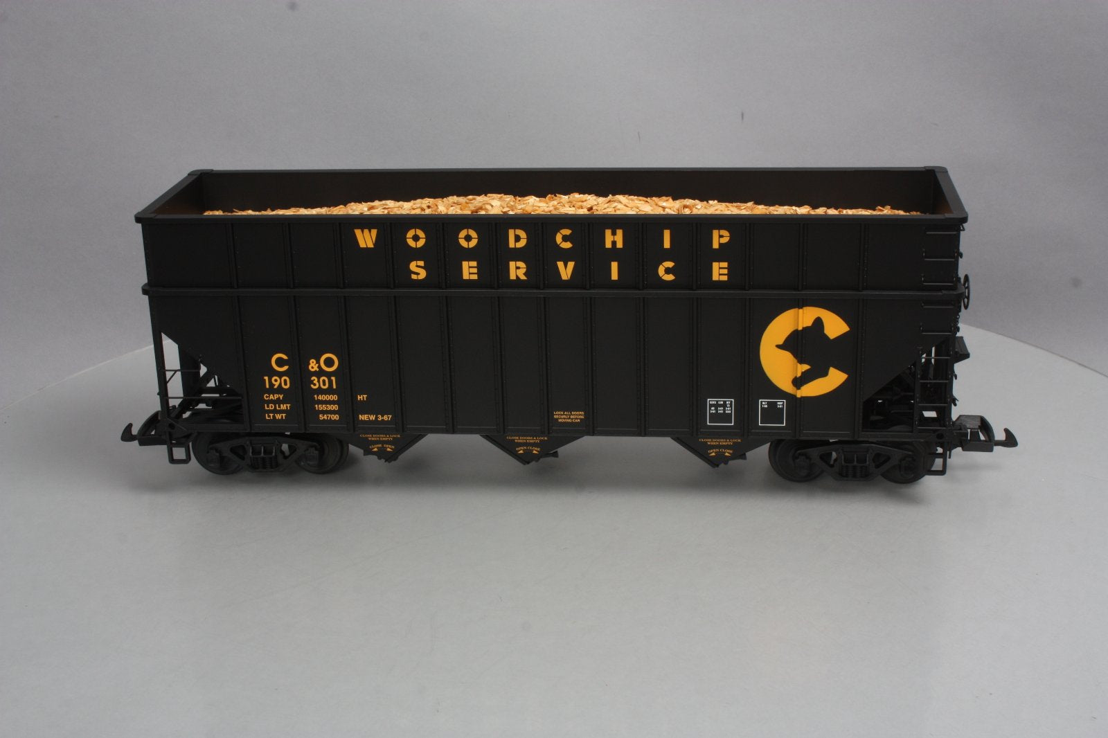 USA Trains R14087 G Chessie Woodchip Car with 