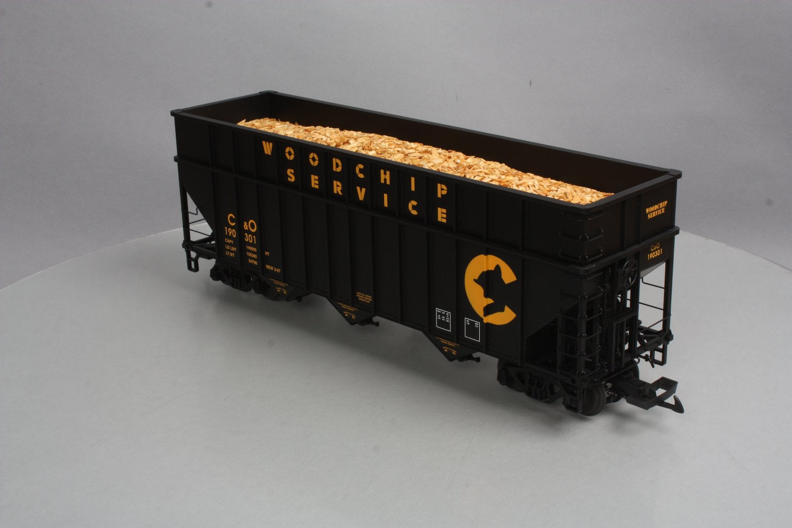 USA Trains R14087 G Chessie Woodchip Car with 