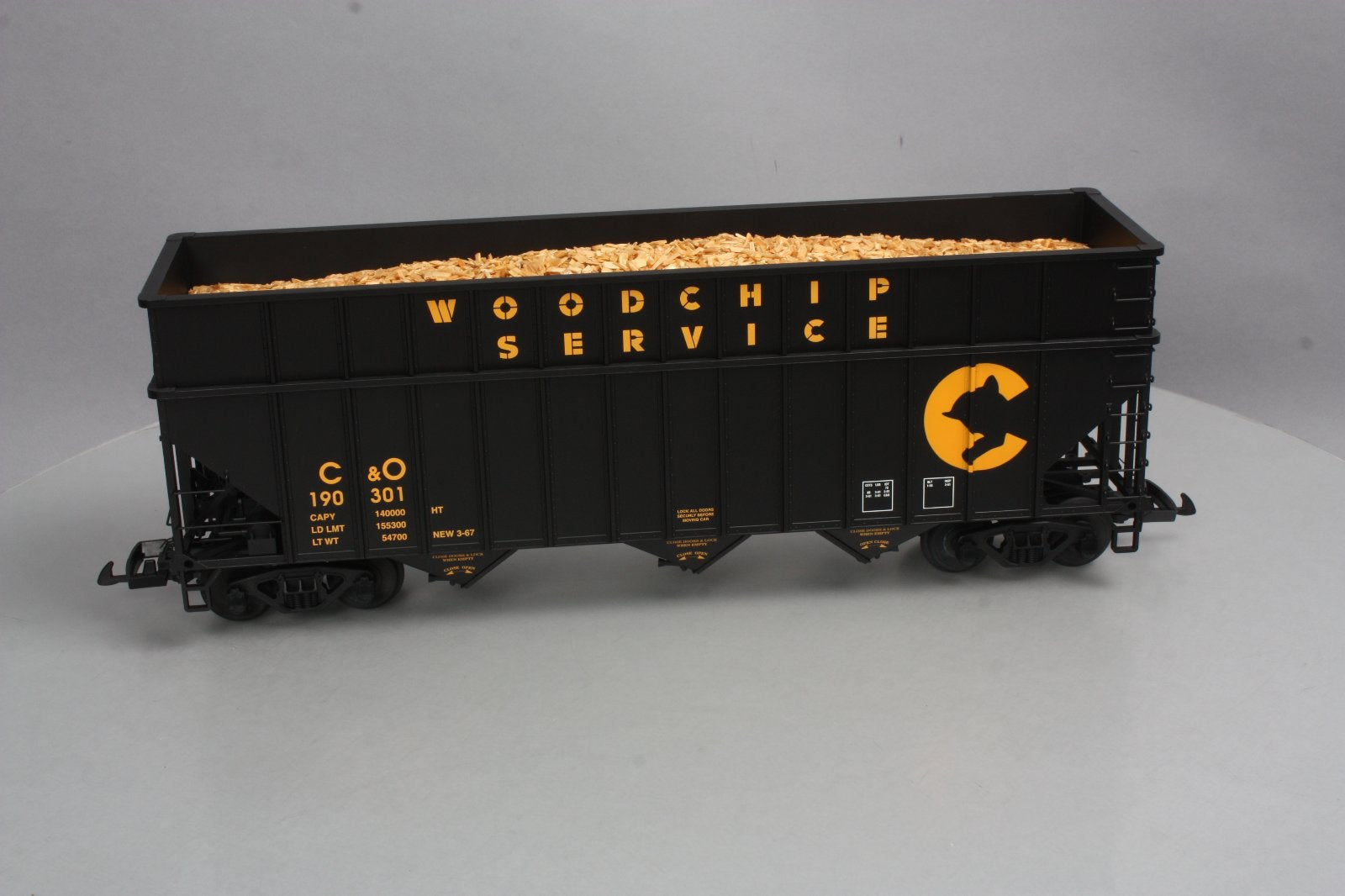 USA Trains R14087 G Chessie Woodchip Car with 