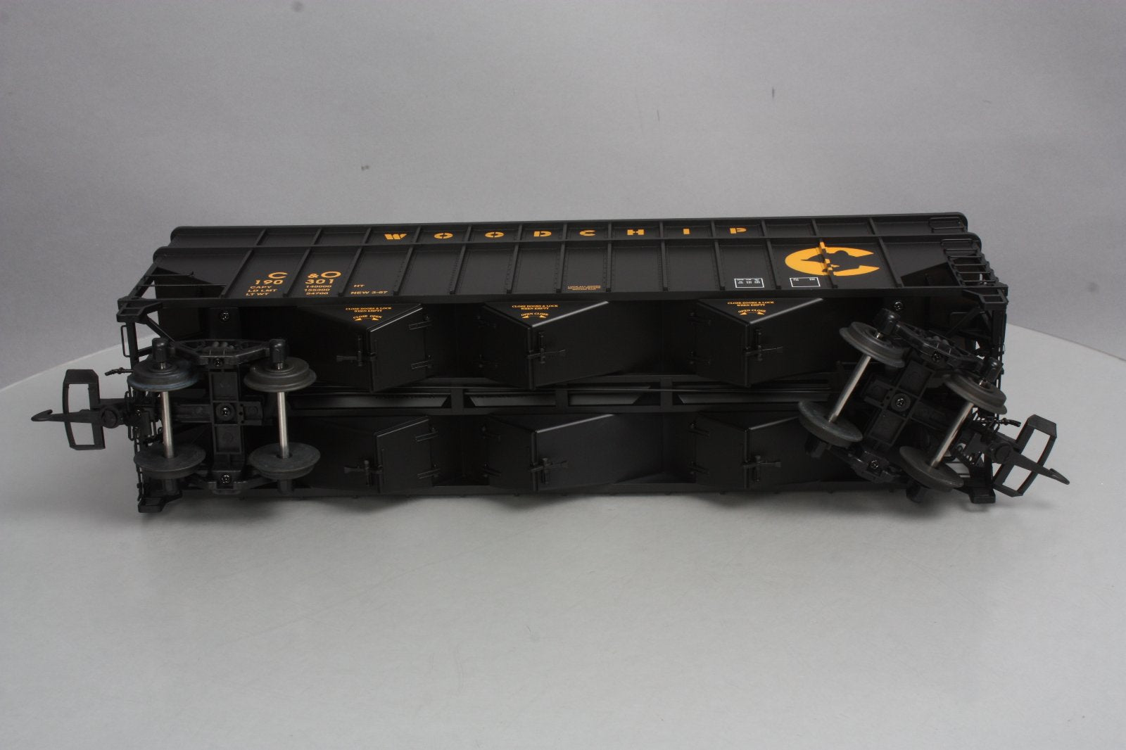 USA Trains R14087 G Chessie Woodchip Car with 