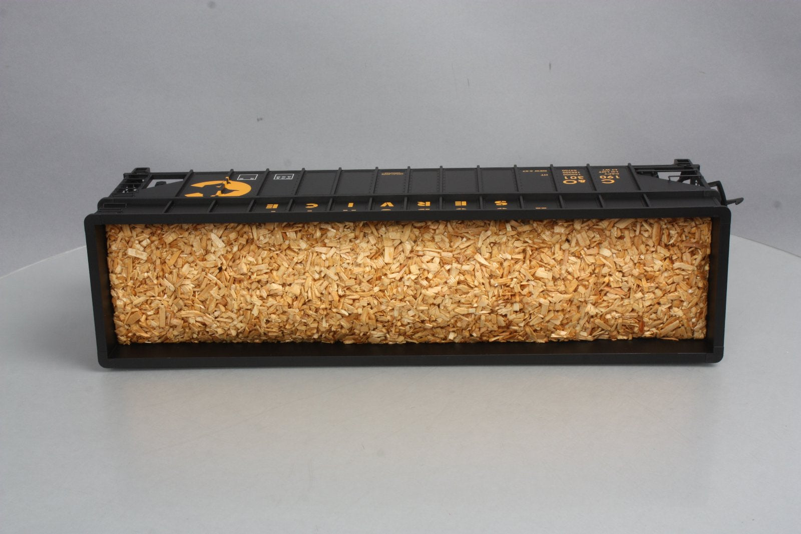 USA Trains R14087 G Chessie Woodchip Car with 