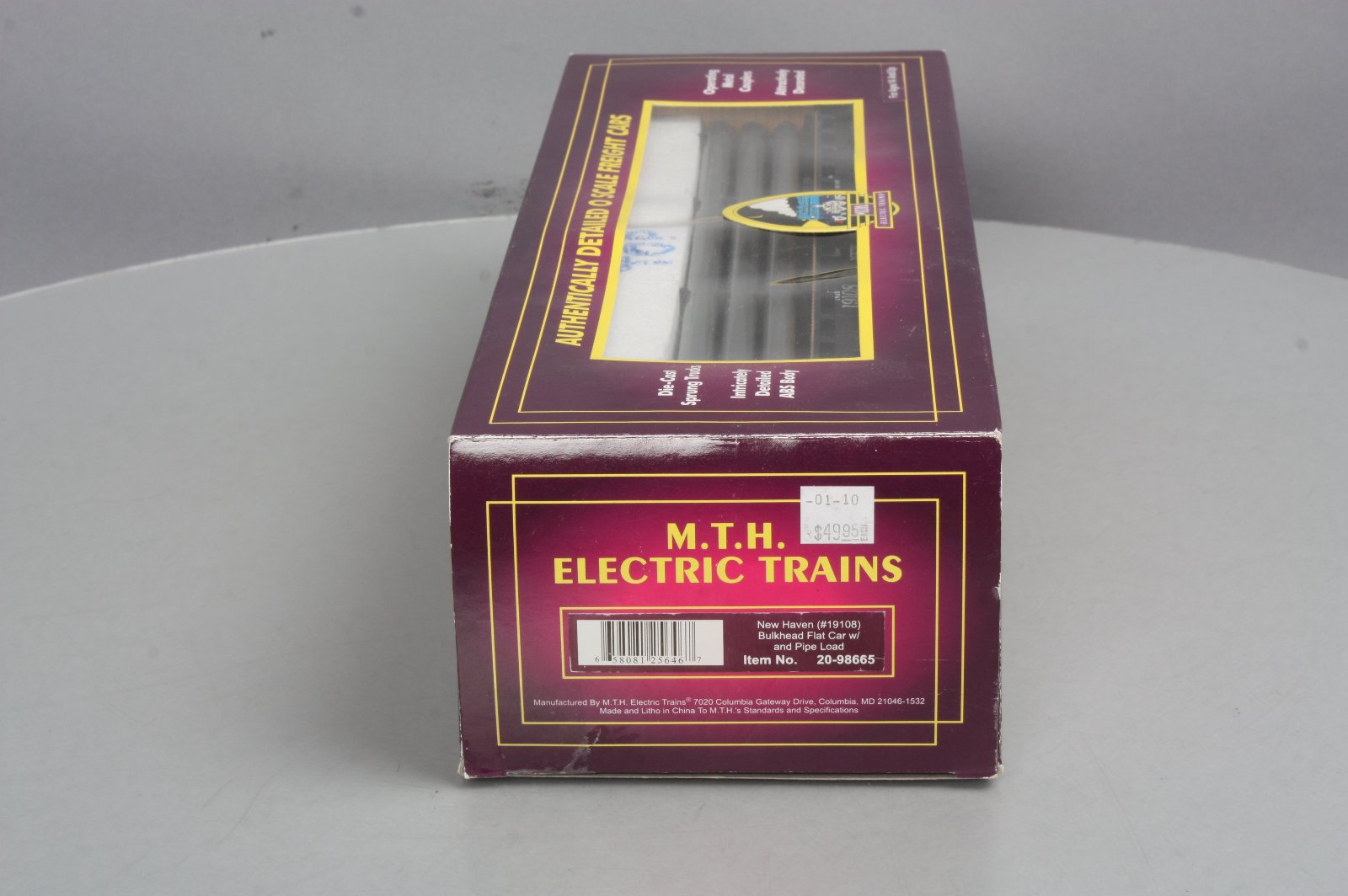 MTH 20-98665 New Haven Flat Car w/Bulkheads & Pipe Load