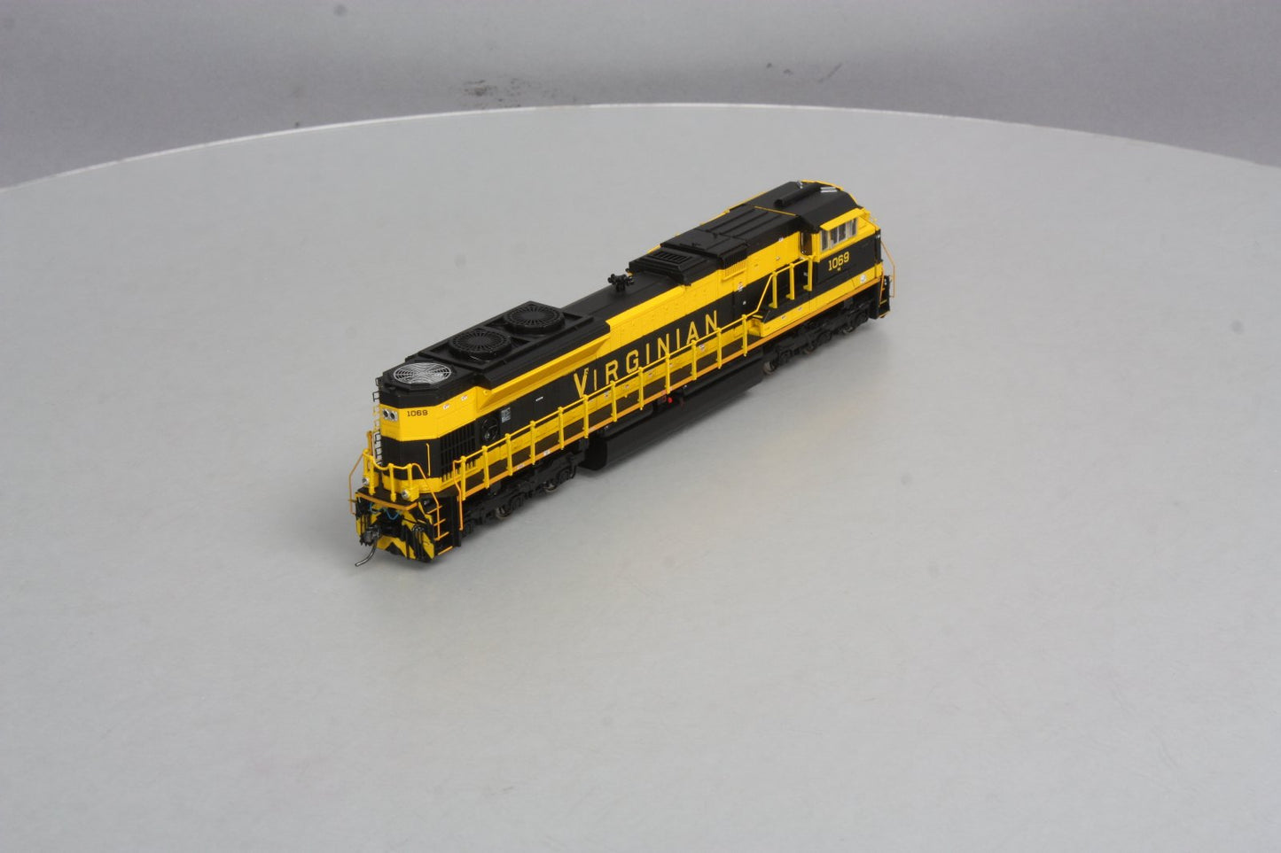 MTH 80-2246-0 HO Virginian SD70ACe Diesel Locomotive #1069
