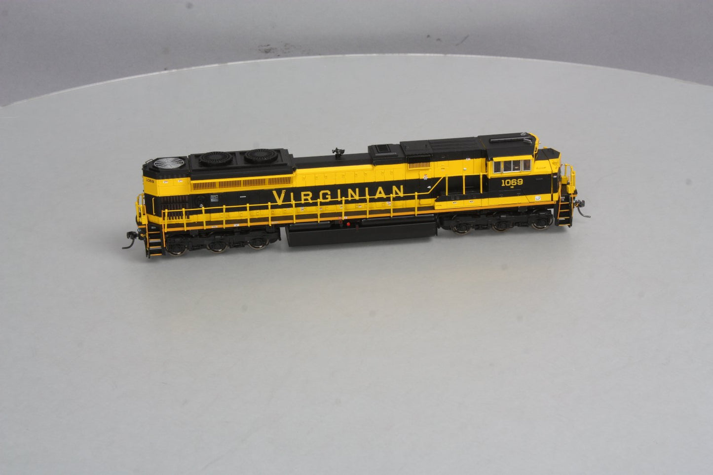 MTH 80-2246-0 HO Virginian SD70ACe Diesel Locomotive #1069