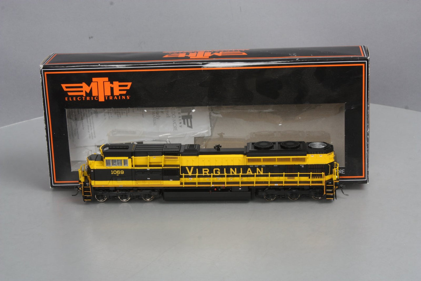 MTH 80-2246-0 HO Virginian SD70ACe Diesel Locomotive #1069