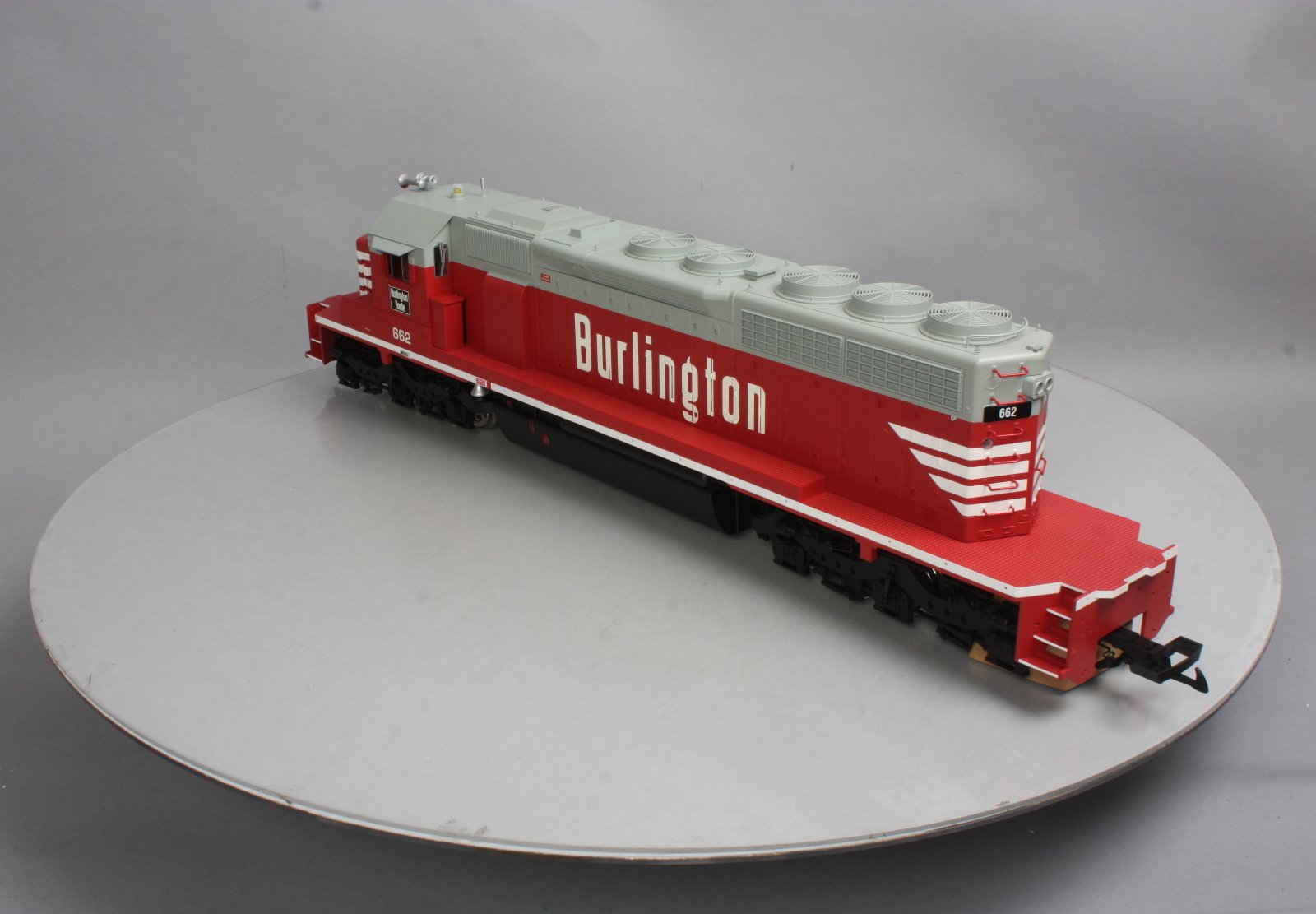 USA Trains 22309 G Burlington SD40-2 Diesel Locomotive #662