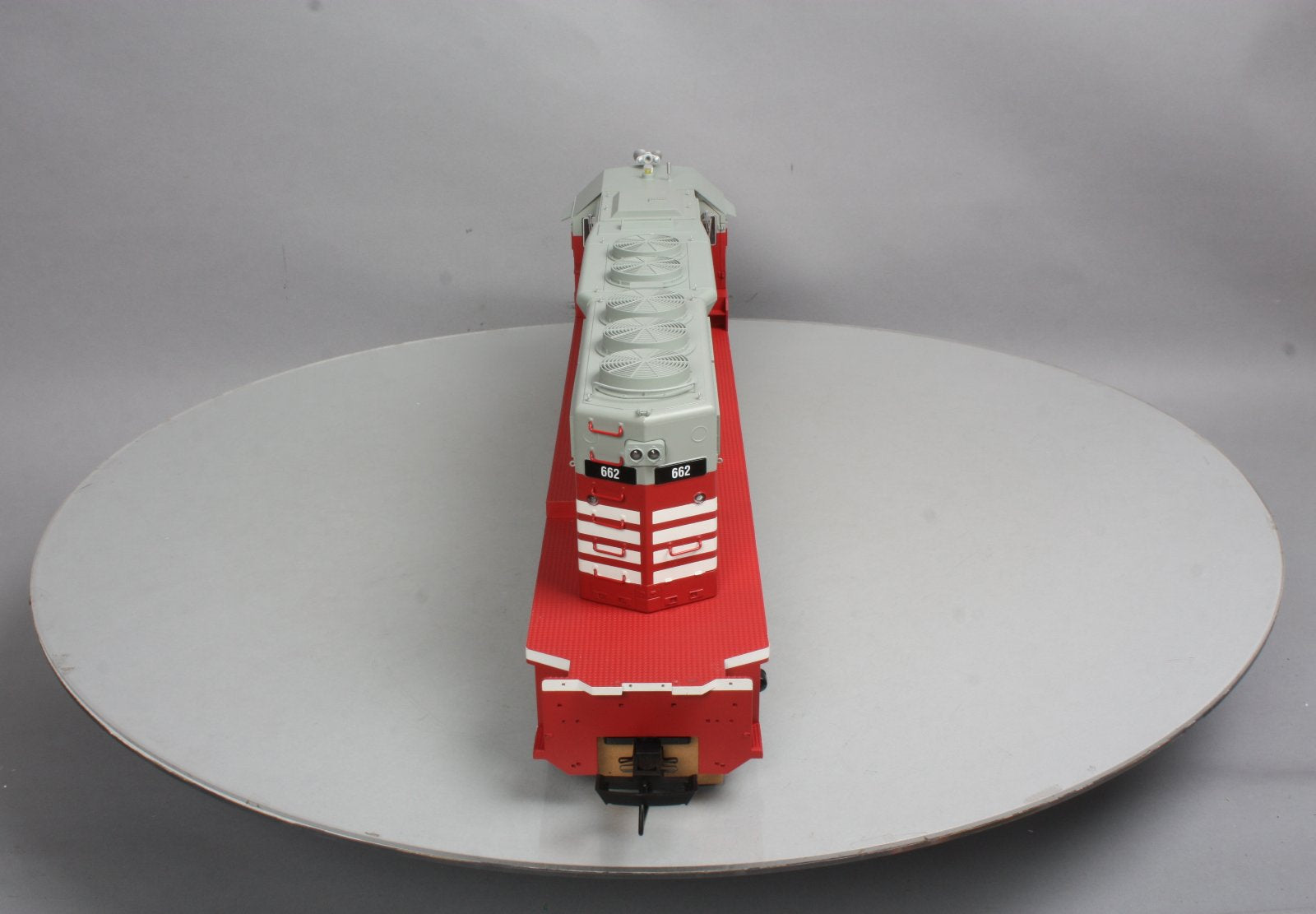 USA Trains 22309 G Burlington SD40-2 Diesel Locomotive #662