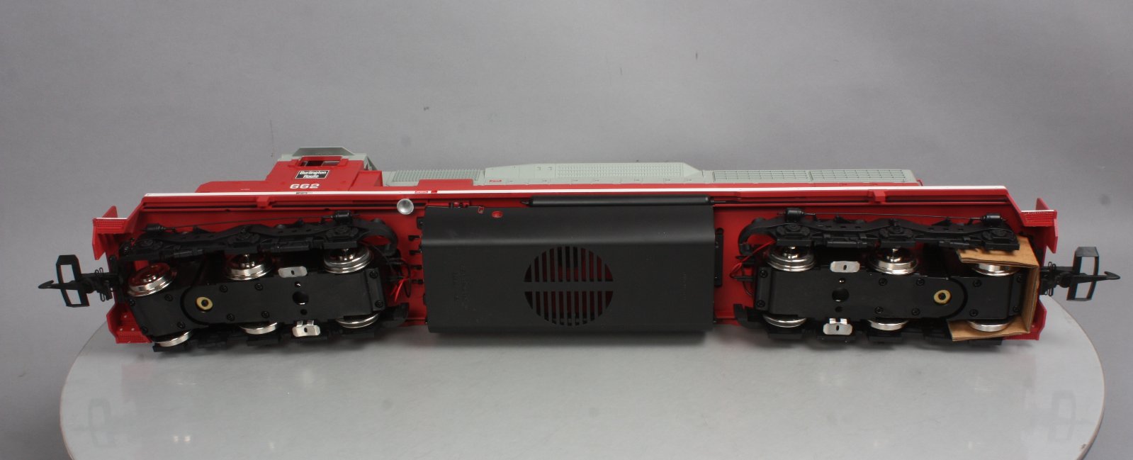 USA Trains 22309 G Burlington SD40-2 Diesel Locomotive #662