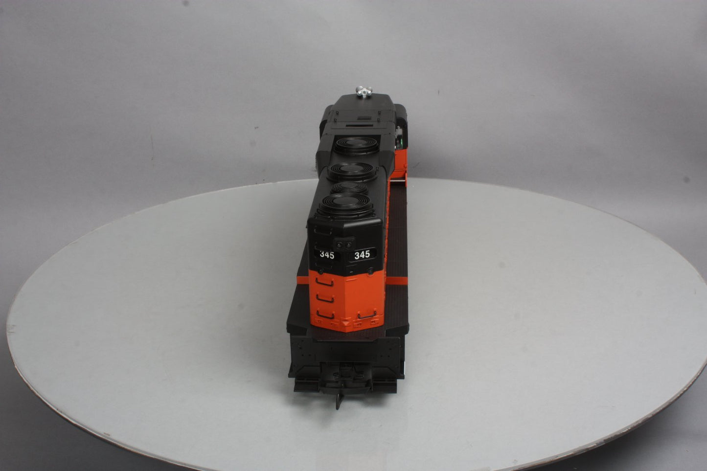 USA Trains R22464 G Milwaukee GP30 Powered Diesel Locomotive