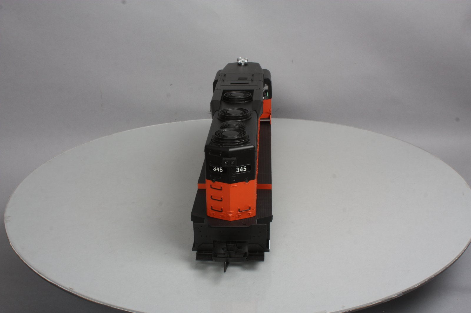 USA Trains R22464 G Milwaukee GP30 Powered Diesel Locomotive