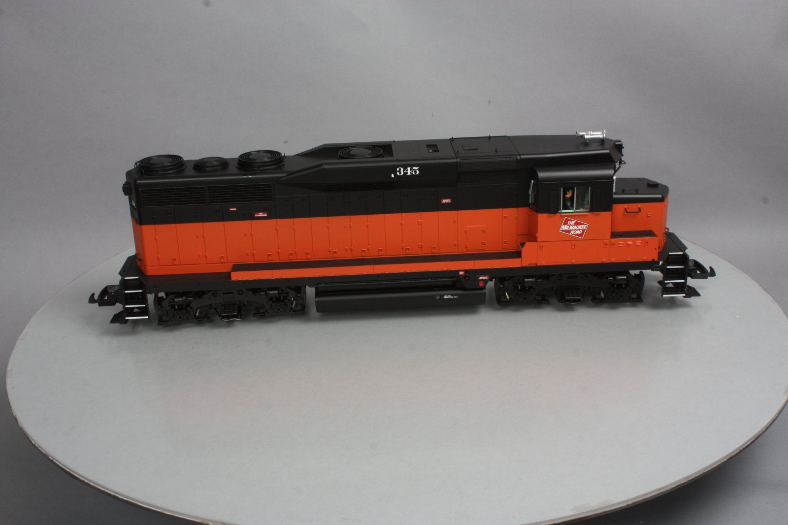 USA Trains R22464 G Milwaukee GP30 Powered Diesel Locomotive