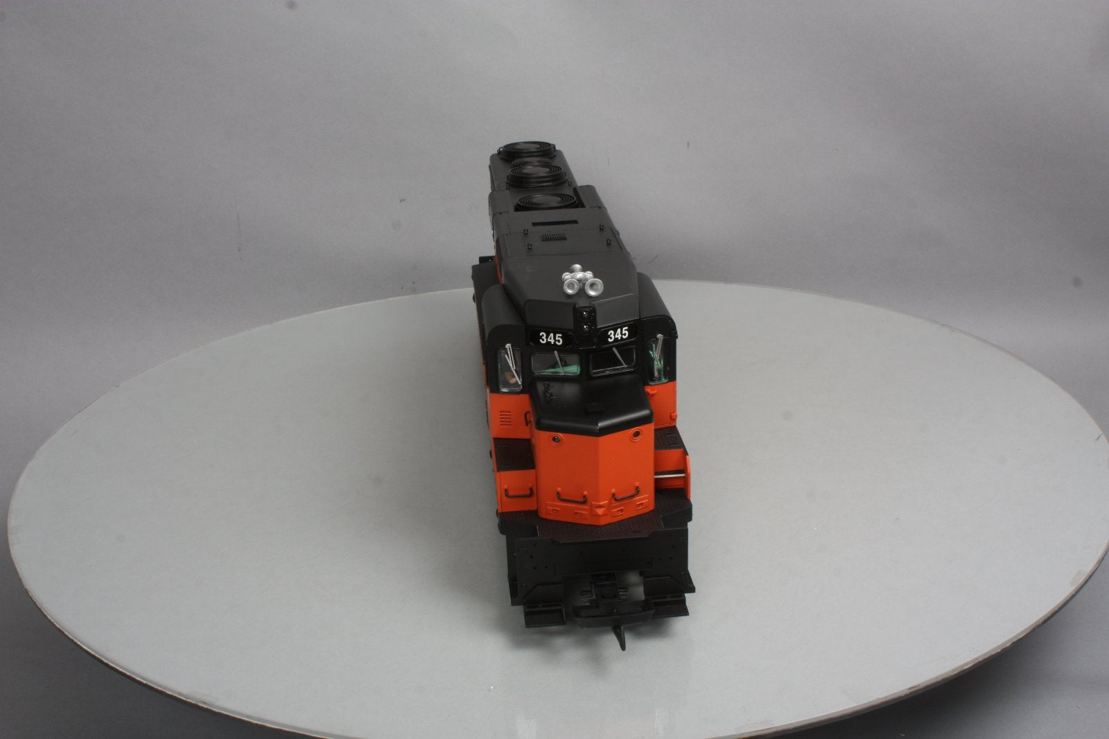 USA Trains R22464 G Milwaukee GP30 Powered Diesel Locomotive