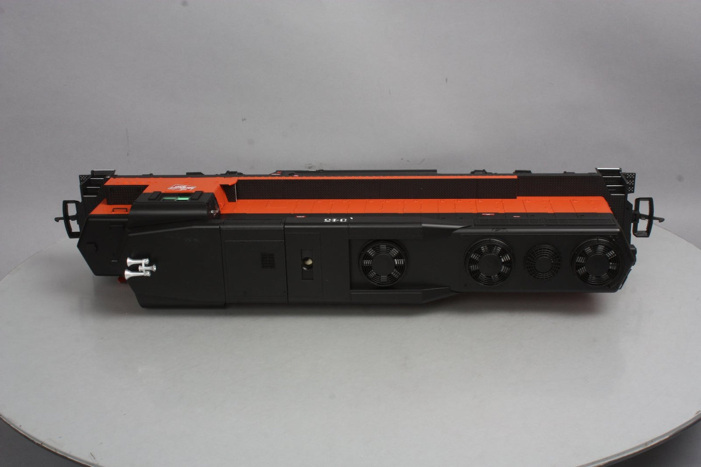 USA Trains R22464 G Milwaukee GP30 Powered Diesel Locomotive
