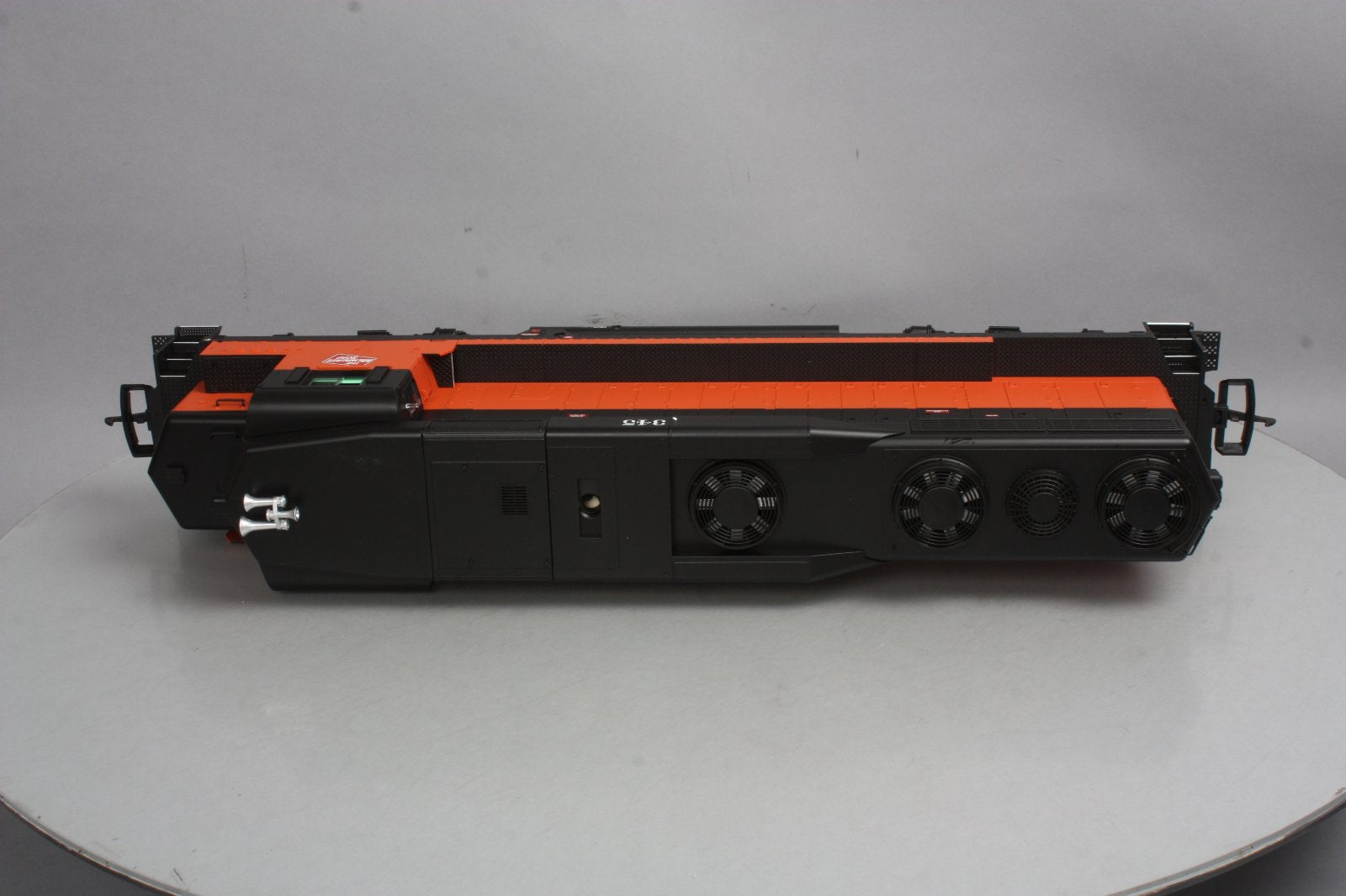 USA Trains R22464 G Milwaukee GP30 Powered Diesel Locomotive