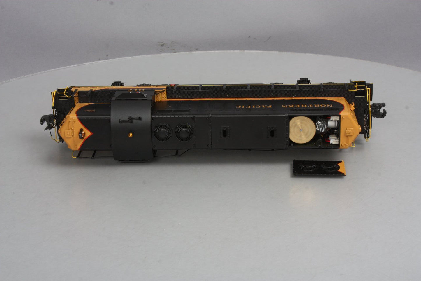 Lionel 6-34738 Northern Pacific Legacy GP9 Diesel Locomotive #317