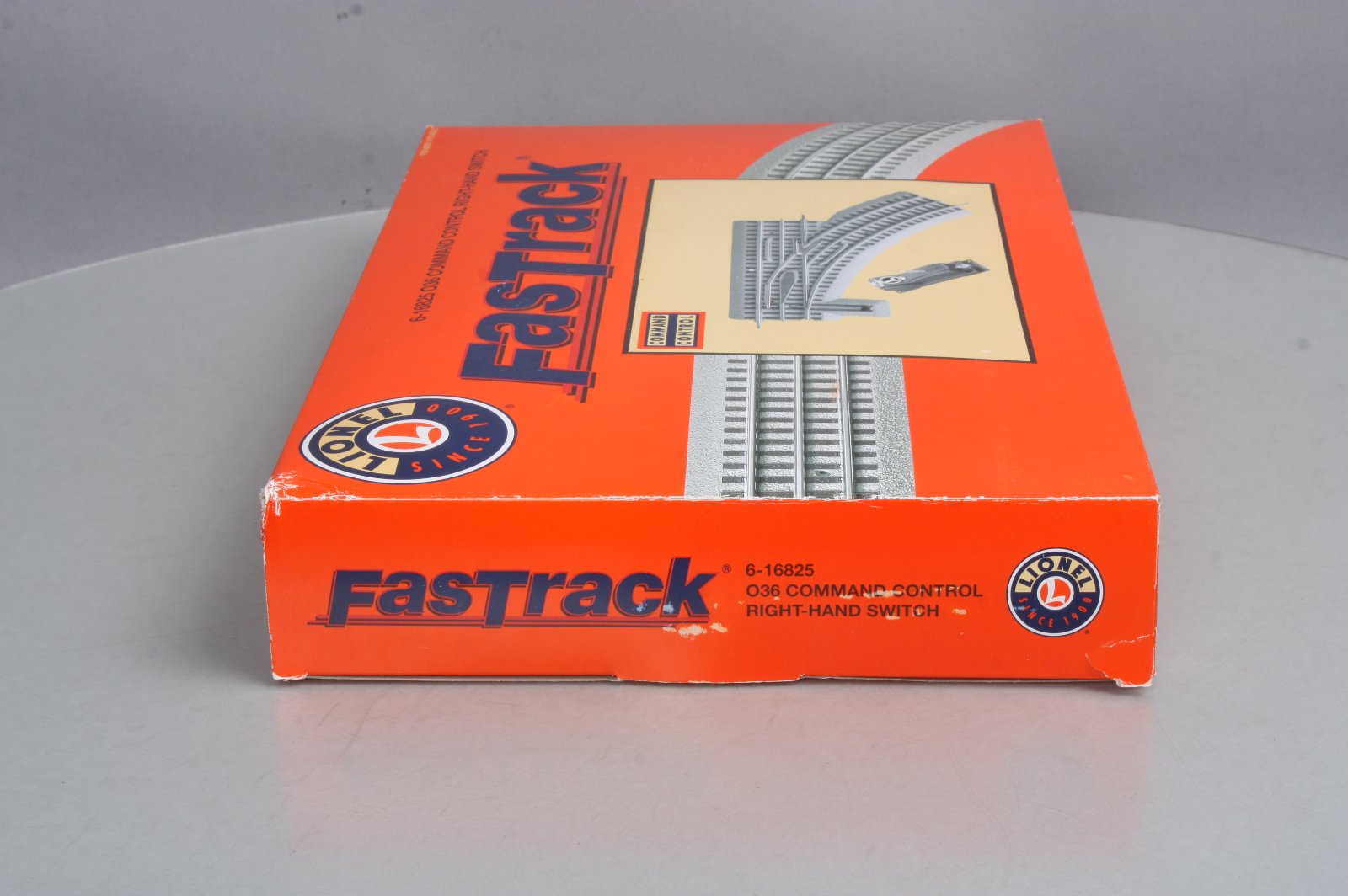 Lionel 6-16825 O36 FasTrack Command Right Hand Switch Turnout