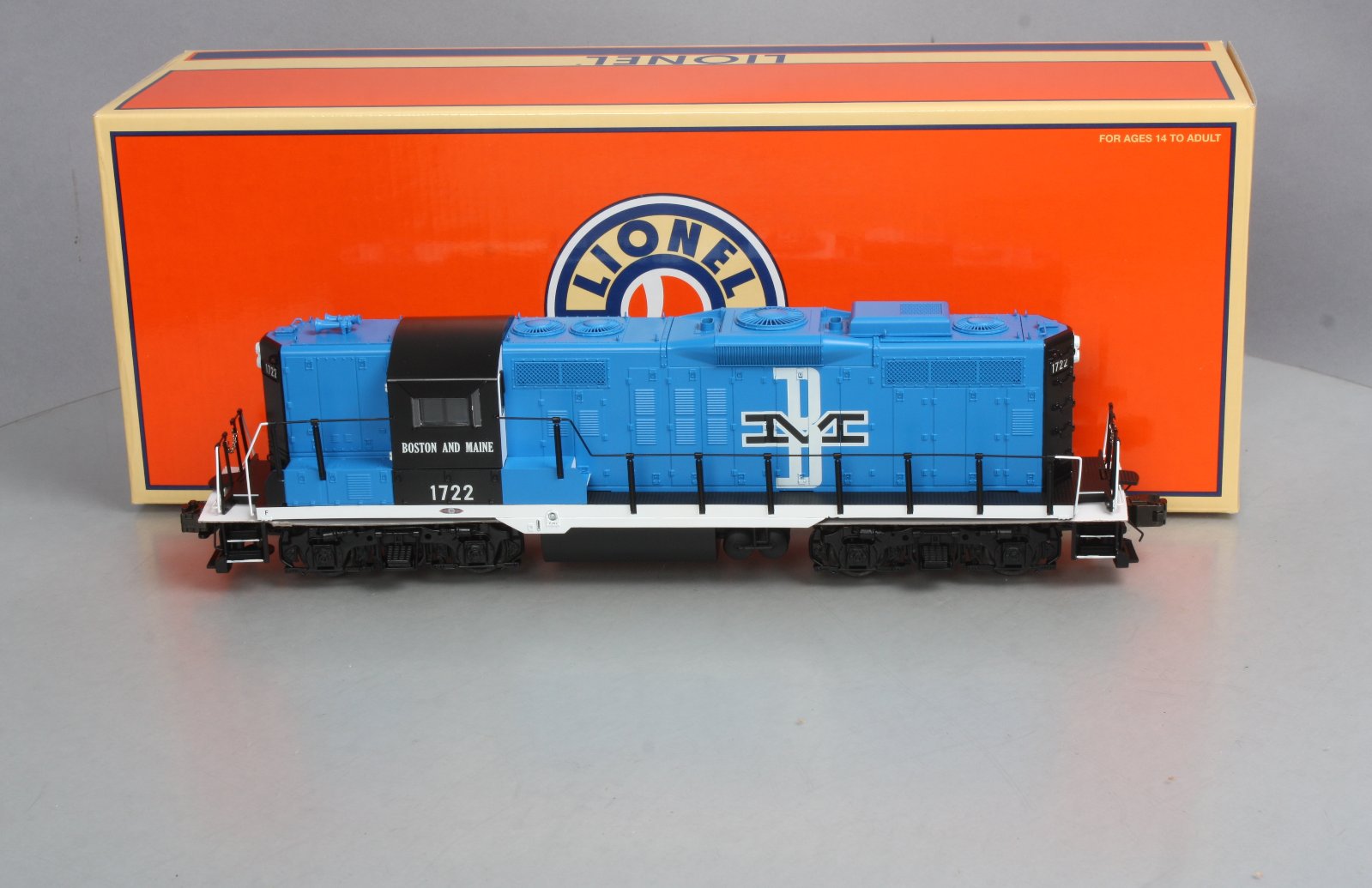 Lionel 6-38879 Boston & Maine Non-Powered GP9 Diesel Locomotive #1722