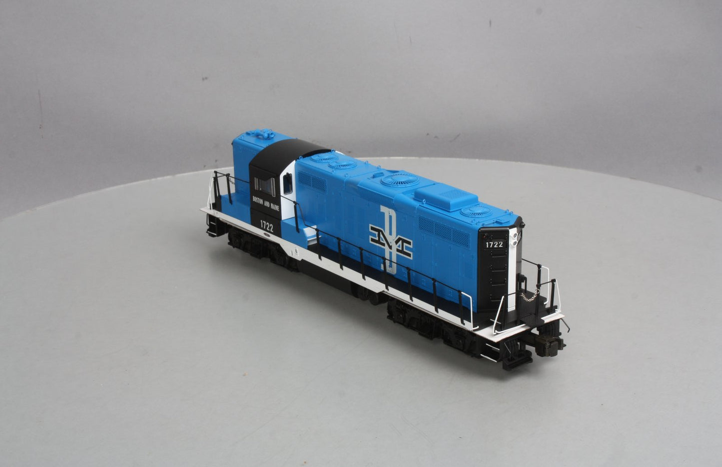 Lionel 6-38879 Boston & Maine Non-Powered GP9 Diesel Locomotive #1722