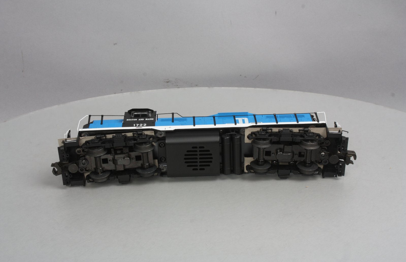 Lionel 6-38879 Boston & Maine Non-Powered GP9 Diesel Locomotive #1722
