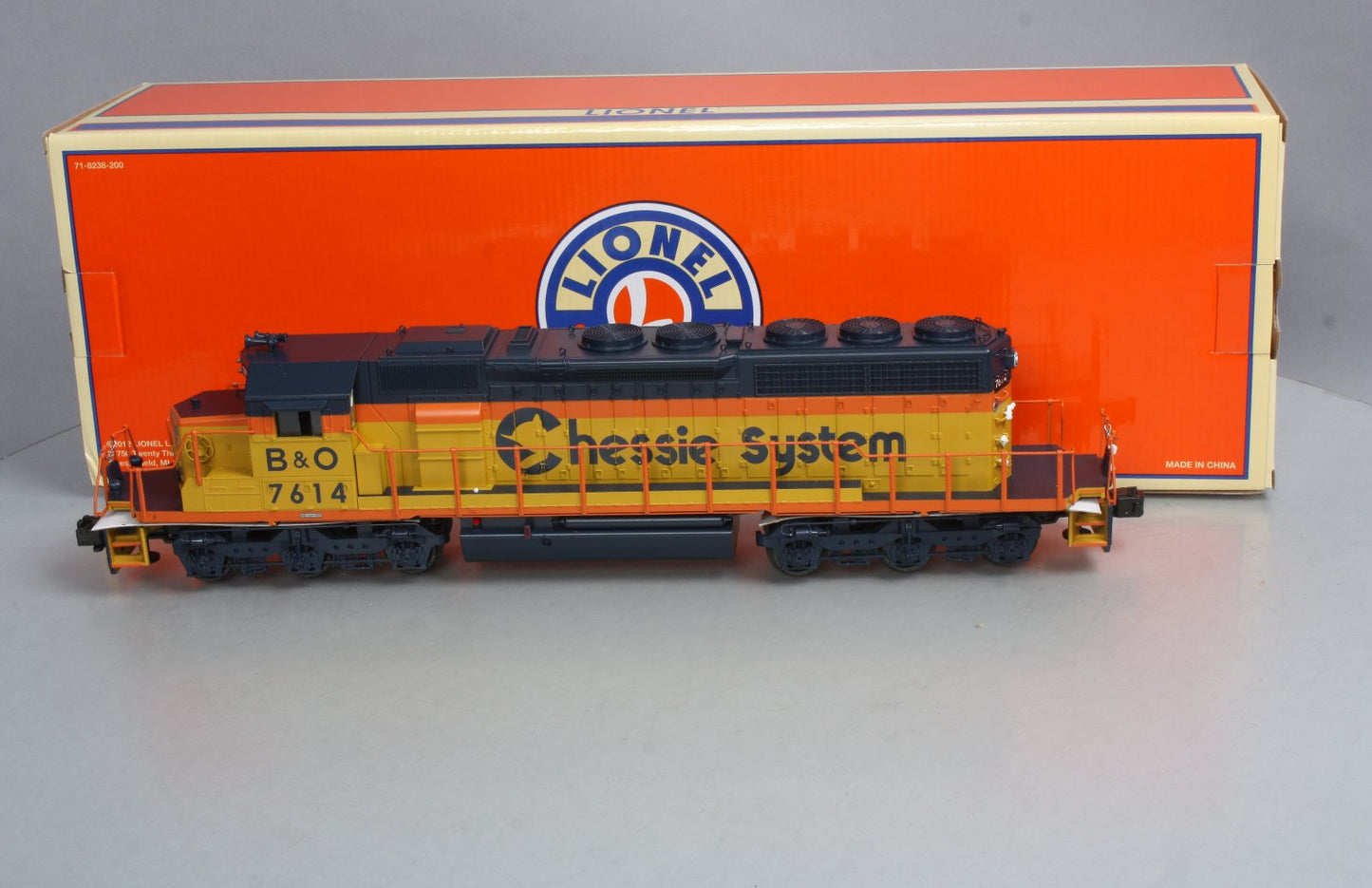 Lionel 6-38920 Chessie Non-Powered SD40-2 Diesel Locomotive #7614