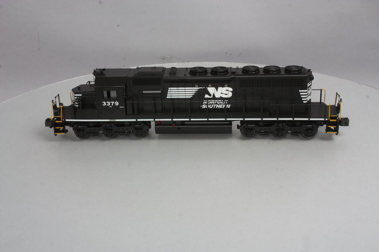 Lionel 6-38941 Norfolk Southern Non-Powered SD40-2 Diesel Locomotive #3379