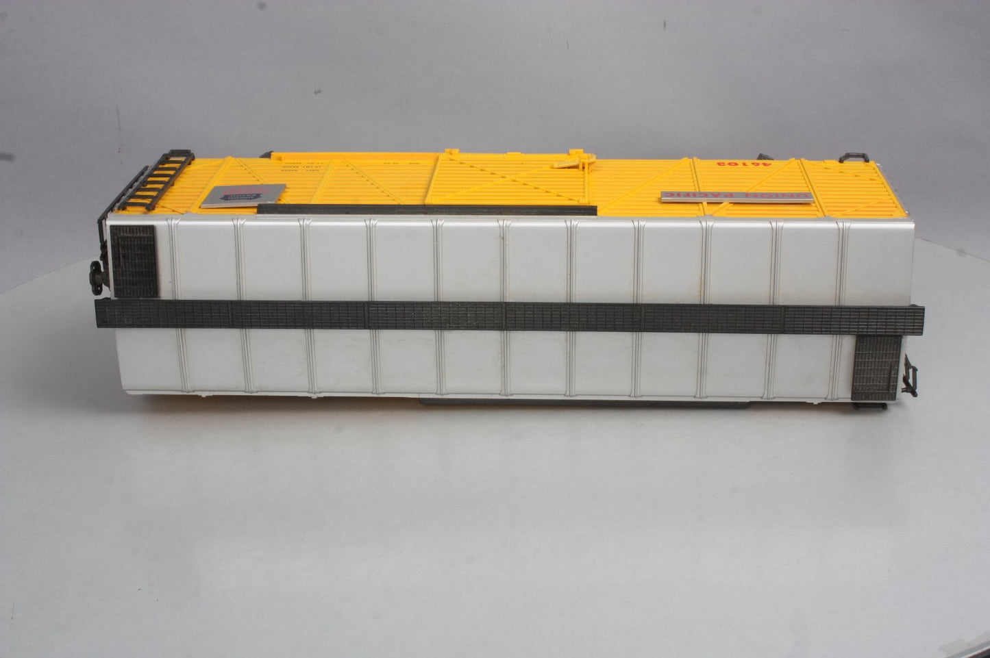 Aristo-Craft 46103 G Scale Union Pacific Stock Car