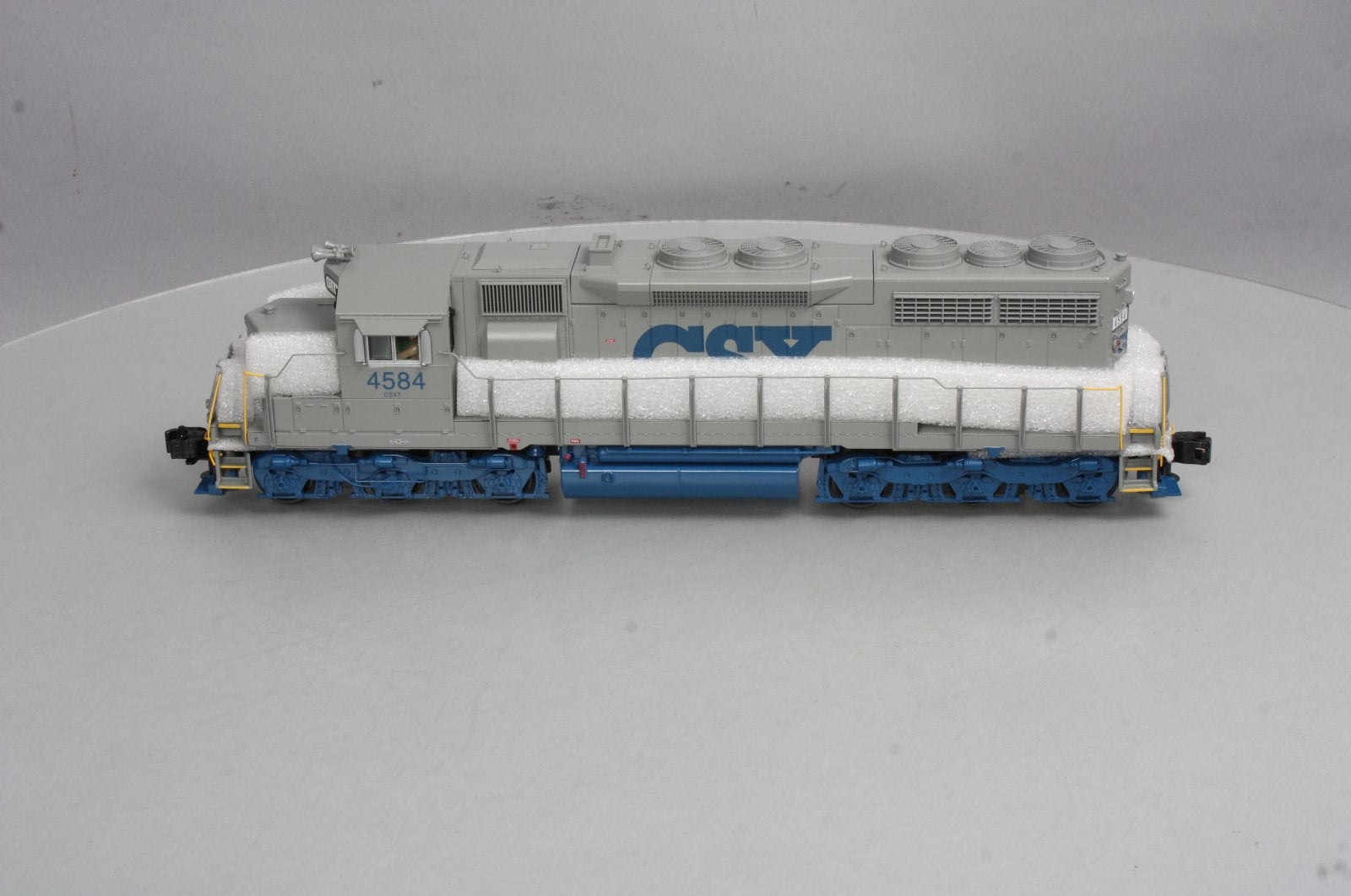 MTH 20-20019-3 CSX SD-35 Non-Powered Diesel Engine #4584