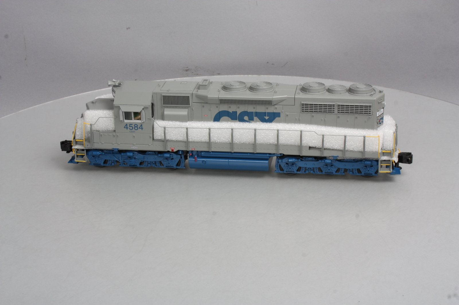 MTH 20-20019-3 CSX SD-35 Non-Powered Diesel Engine #4584