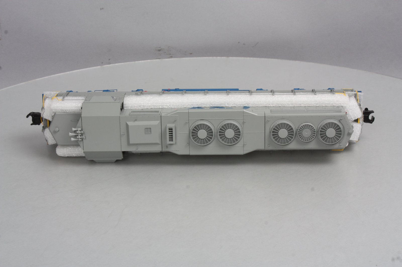 MTH 20-20019-3 CSX SD-35 Non-Powered Diesel Engine #4584