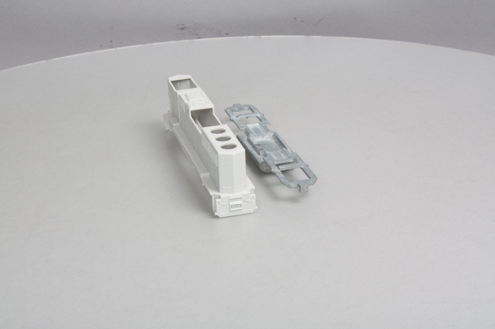 Rail Power GP60M HO Undecorated Chassis Shell Kit