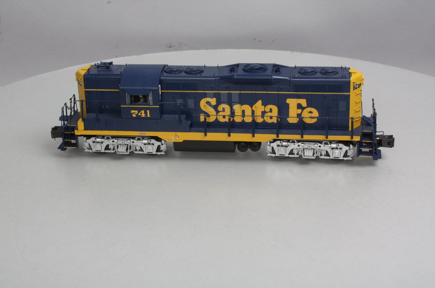 Lionel 6-34736 Santa Fe Legacy Scale GP9 Diesel Locomotive #741