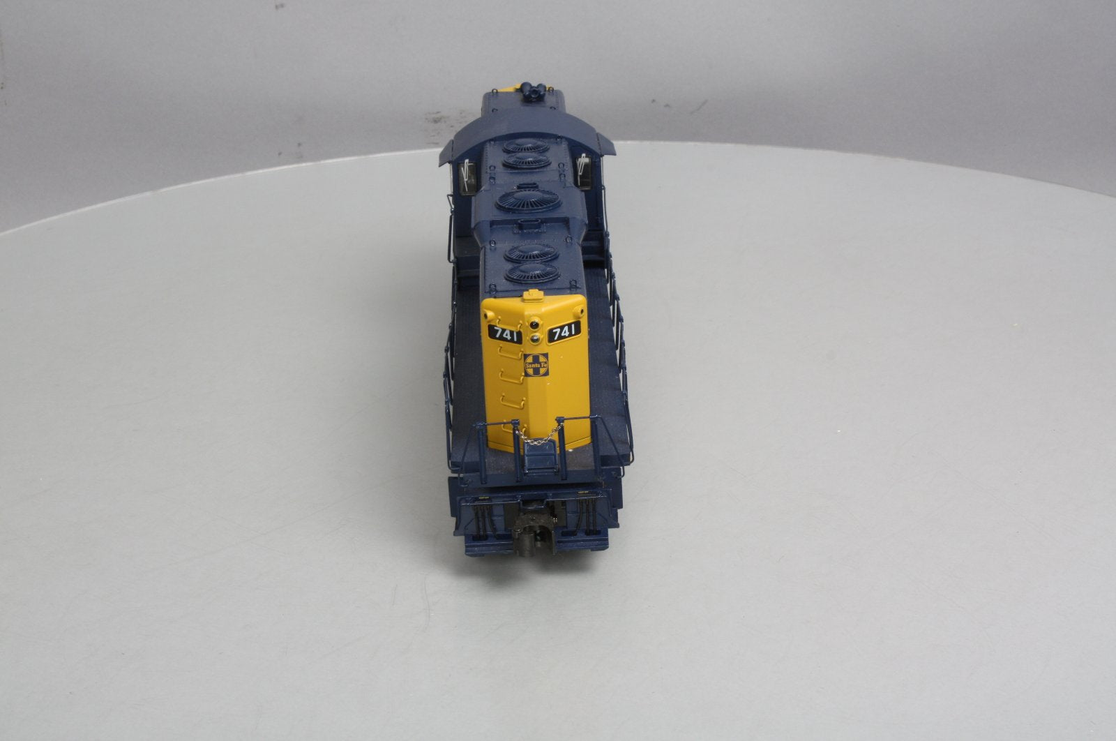 Lionel 6-34736 Santa Fe Legacy Scale GP9 Diesel Locomotive #741