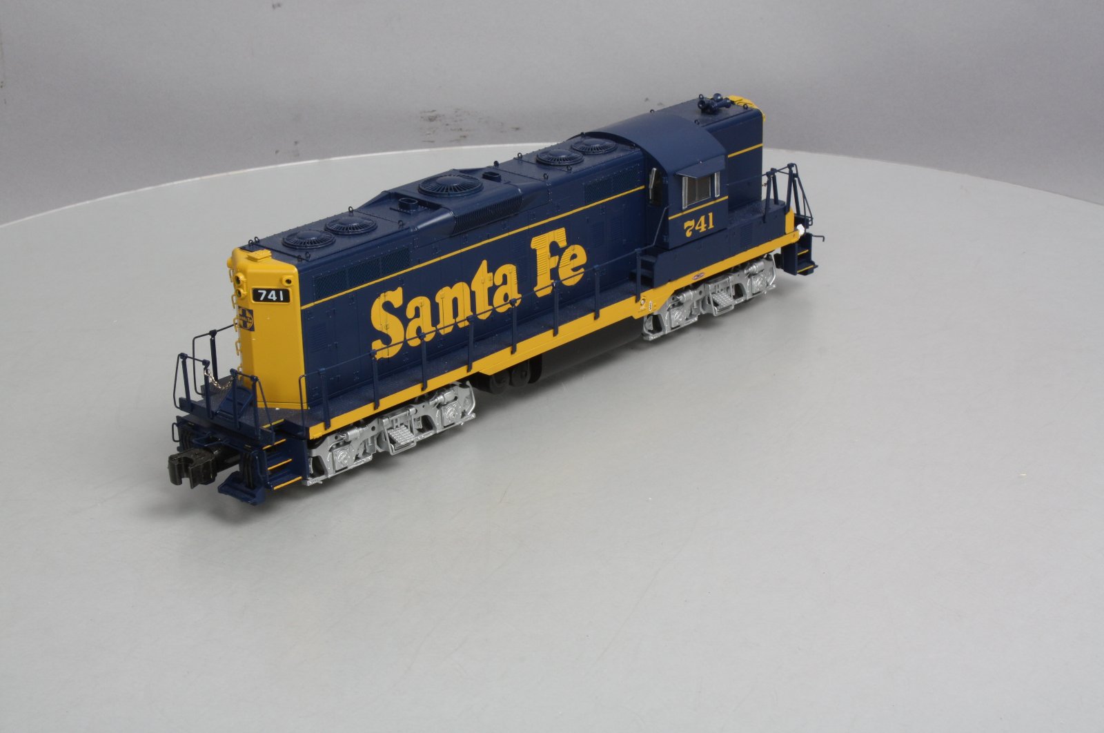 Lionel 6-34736 Santa Fe Legacy Scale GP9 Diesel Locomotive #741