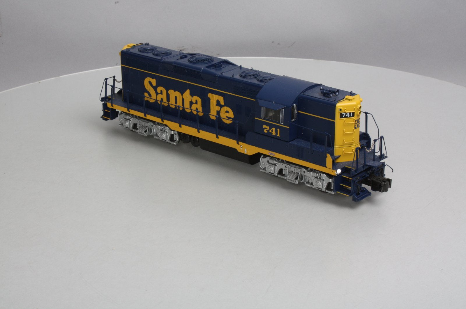 Lionel 6-34736 Santa Fe Legacy Scale GP9 Diesel Locomotive #741
