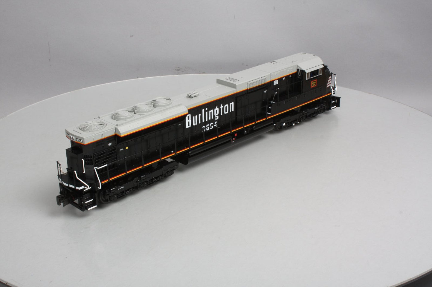 Lionel 6-38725 Burlington Legacy SD80MAC Diesel Locomotive #9654