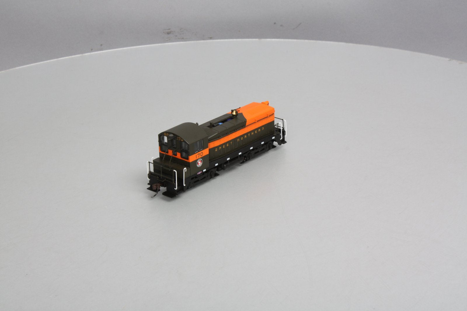 Broadway Limited 659 HO Great Northern Diesel EMD SW7 Phase II #170