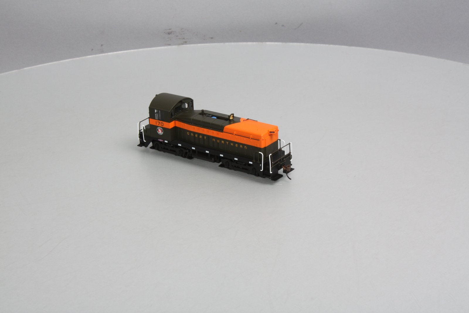 Broadway Limited 659 HO Great Northern Diesel EMD SW7 Phase II #170