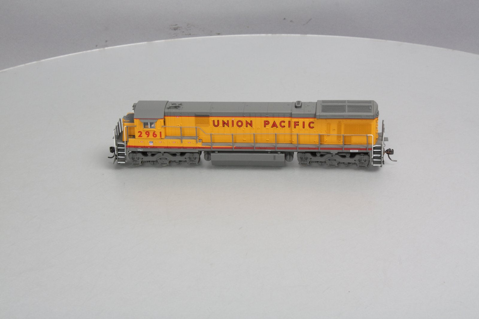 Broadway Limited 478 HO Union Pacific Diesel GE C30-7 with 4 Window Cab #2961