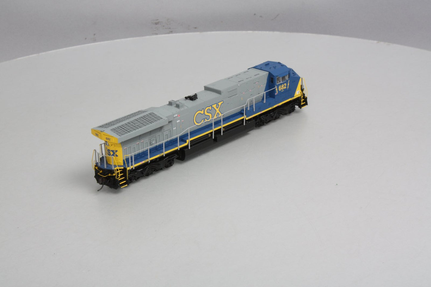 Broadway Limited 687 HO CSX Paragon™ Series Diesel GE AC6000CW #682 w/DCC