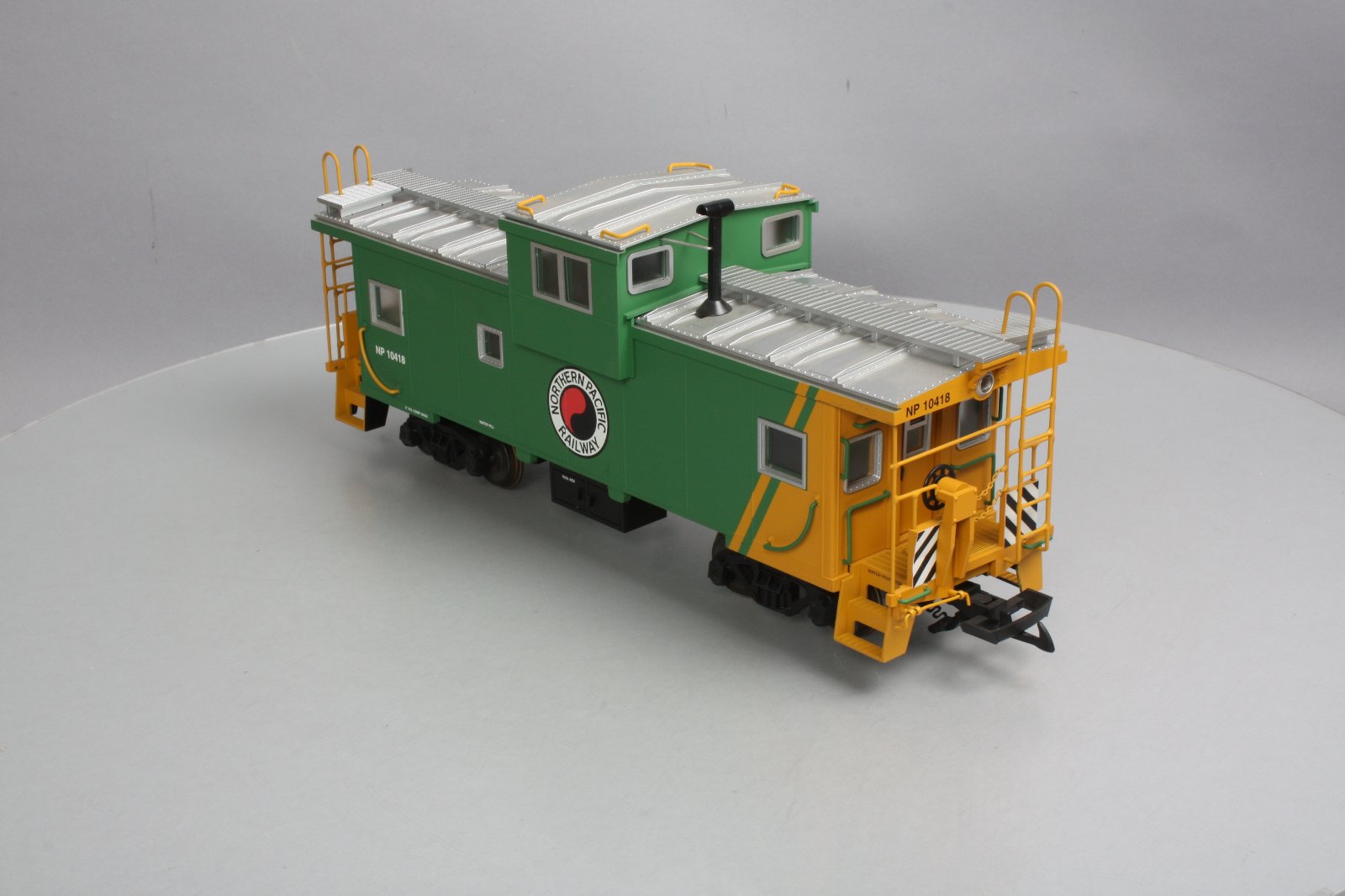 USA Trains R12118 G Northern Pacific Extended Vision Caboose