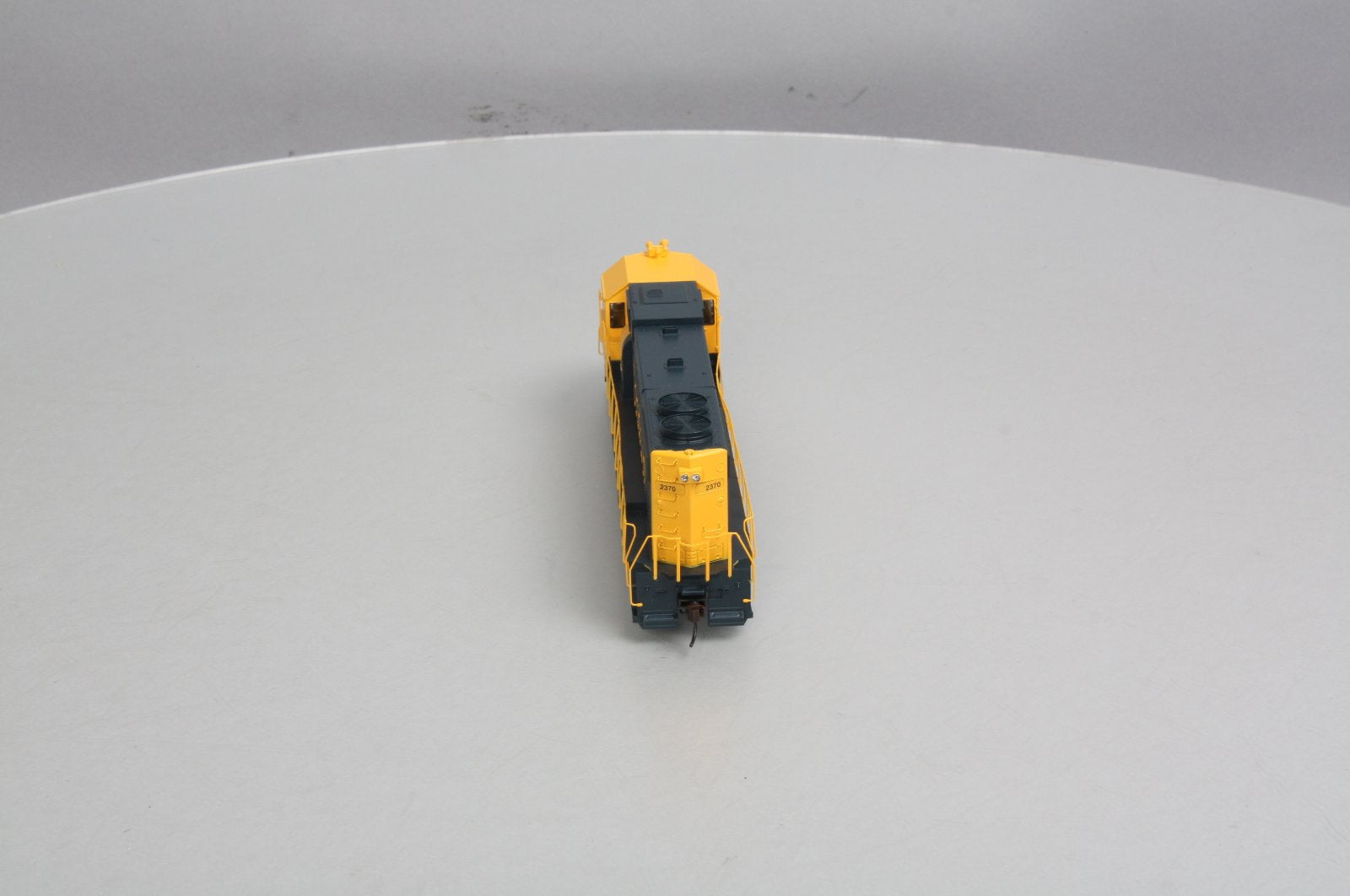 Athearn 78939 HO Santa Fe GP38-2 Diesel Locomotive #2370