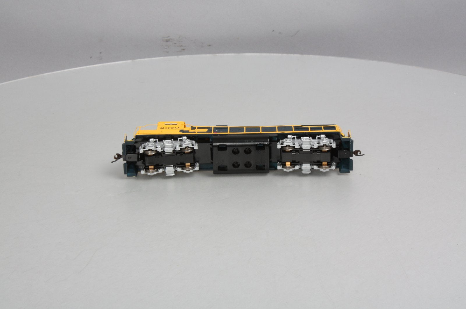 Athearn 78939 HO Santa Fe GP38-2 Diesel Locomotive #2370
