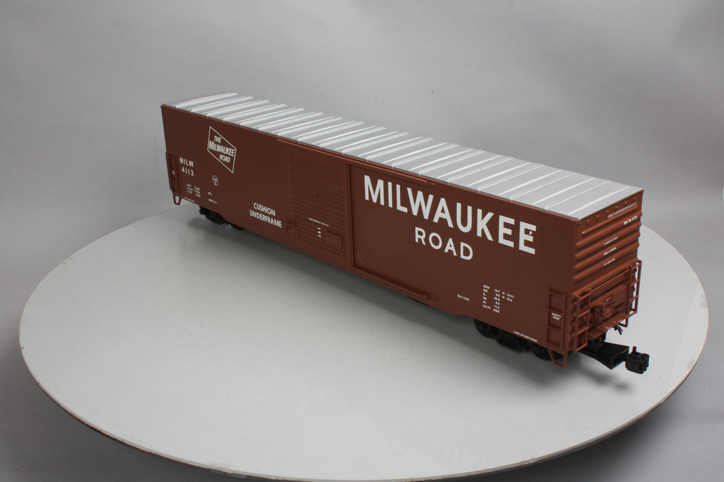 USA Trains R19418A G Milwaukee Road 60 ft Boxcar - Metal Wheels