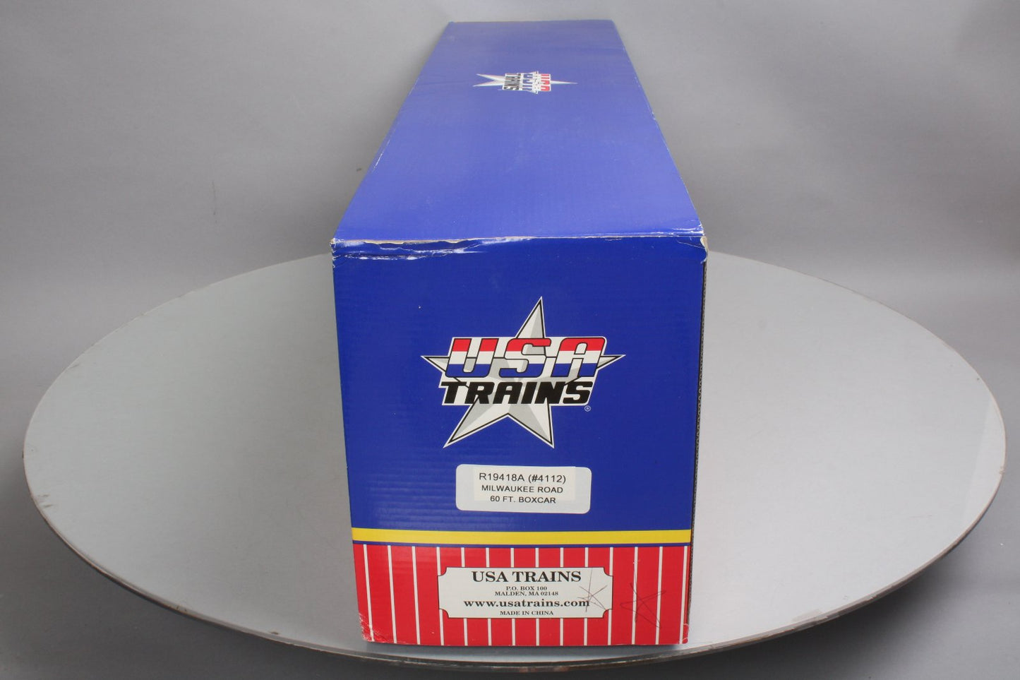 USA Trains R19418A G Milwaukee Road 60 ft Boxcar - Metal Wheels