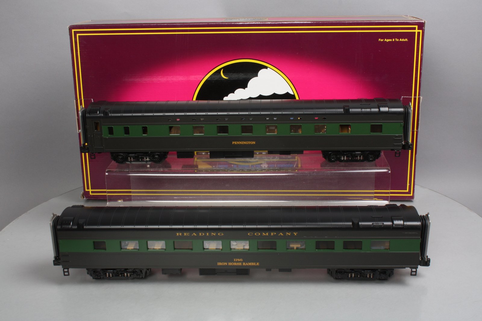 MTH 20-66102 O Reading 70' Streamlined Sleeper/Diner Passenger. Set (Set of 2)