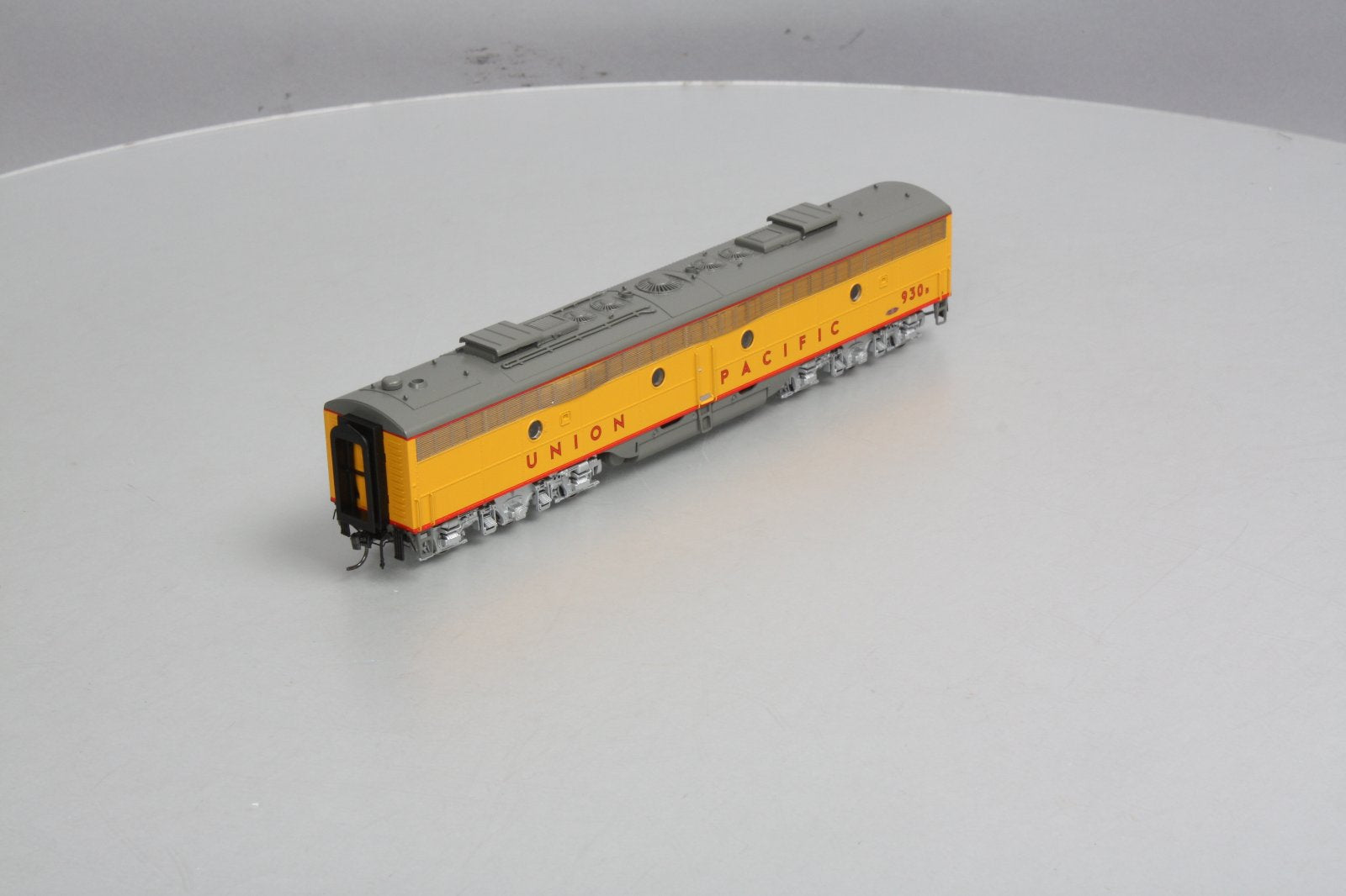 Broadway Limited 331 HO Union Pacific EMD E8B Diesel Locomotive DCC/Sound #930B