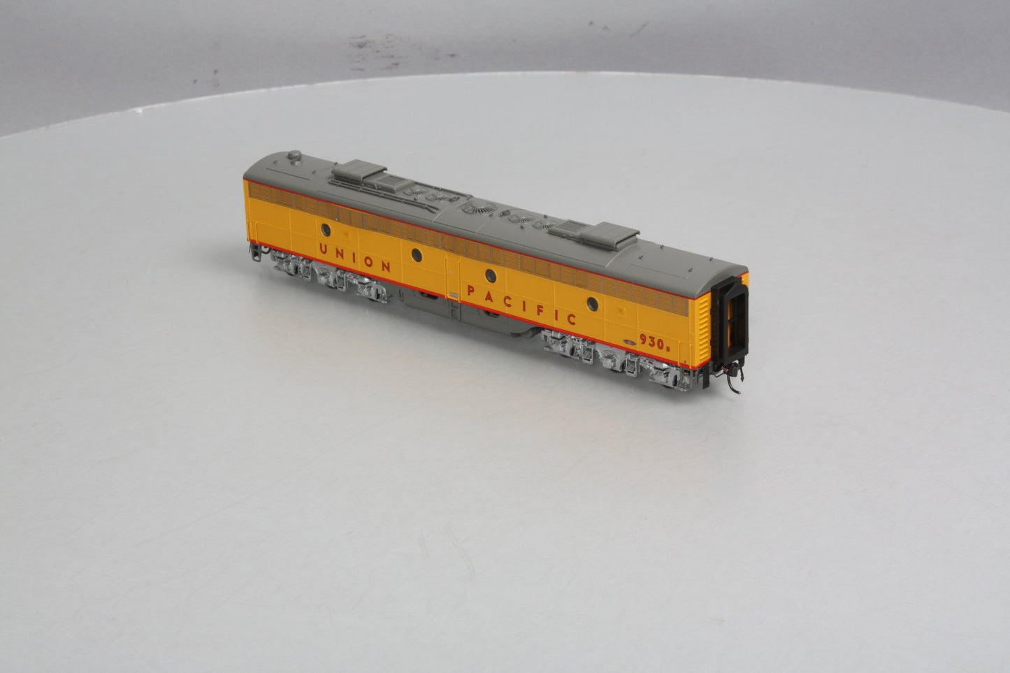 Broadway Limited 331 HO Union Pacific EMD E8B Diesel Locomotive DCC/Sound #930B