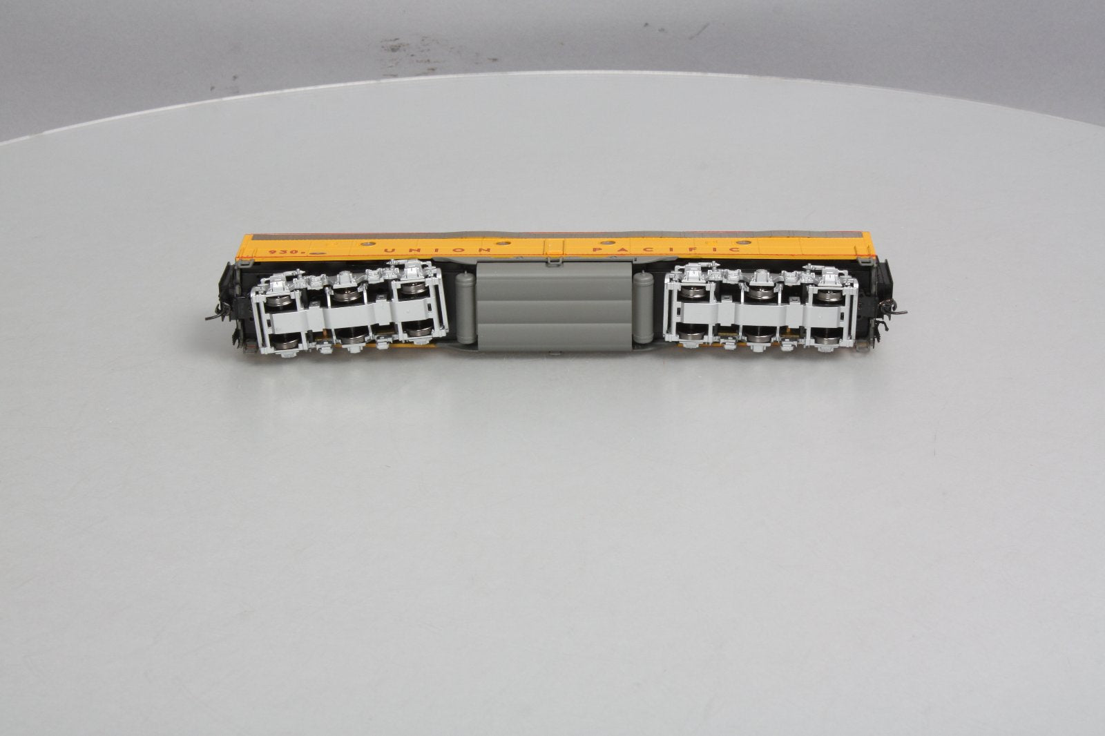 Broadway Limited 331 HO Union Pacific EMD E8B Diesel Locomotive DCC/Sound #930B